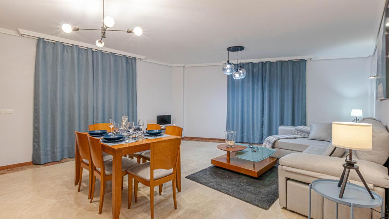 797 Holiday Rentals- Piso con amplia terraza a solo 1 min de la playa Benalmádena Exterior foto