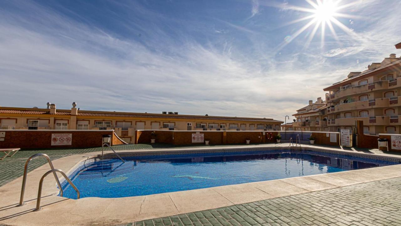 797 Holiday Rentals- Piso con amplia terraza a solo 1 min de la playa Benalmádena Exterior foto